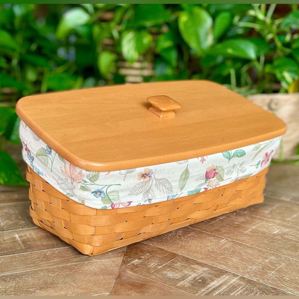 Longaberger Vanity Basket w/Woodcrafts Lid, Botanical Fields Liner & Protector